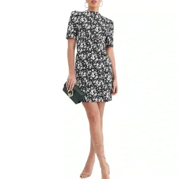 ASOS exclusive mini tea dress with buttons in floral print - Picture 1 of 7